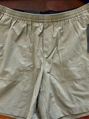 Lululemon Bowline Shorts 8” XXL Gray VersaTwill Stretch Casual Athletic NWT